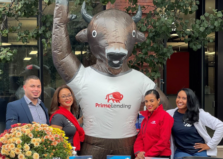 PrimeLending employees at an event